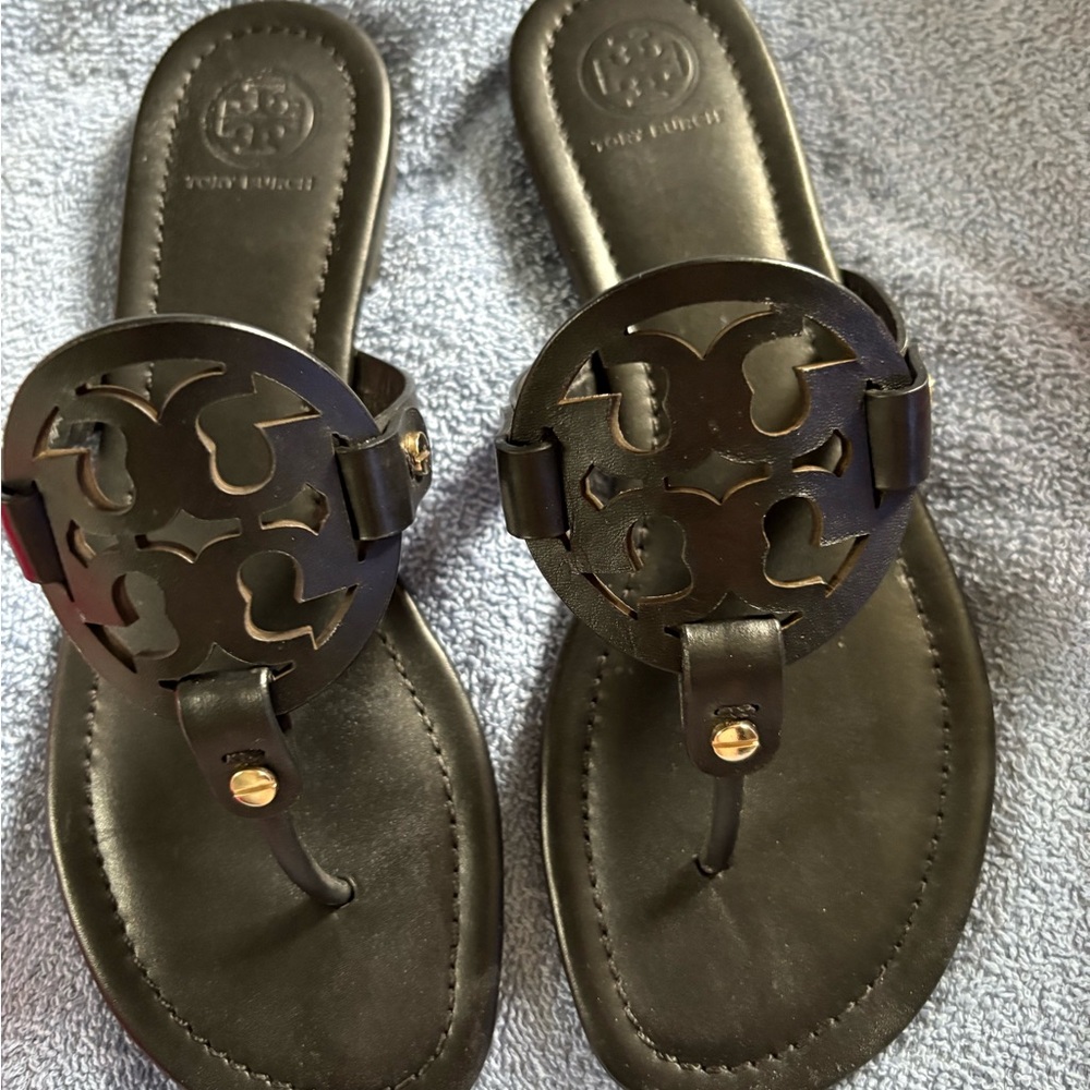 Tory Burch Black Sandals 🖤 - Picture 2 of 7